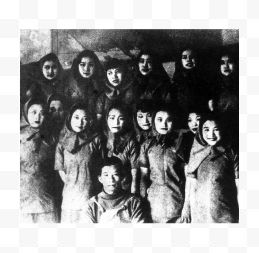 1935年1月聂耳指挥联华声乐团演唱新女性组歌