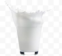 一杯白色牛奶